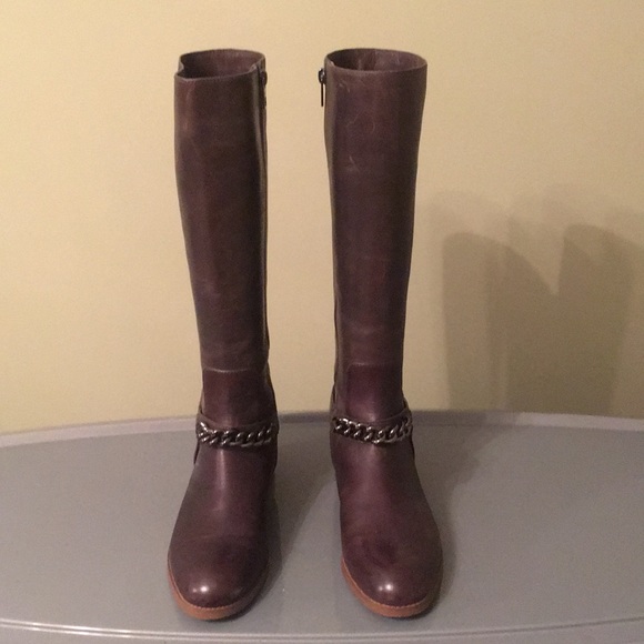 Dark Brown Coach Boots. - Picture 1 of 8